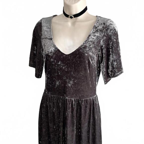 Soft & Sexy Velvet Dress - Charcoal Gray - Picture 8 of 8